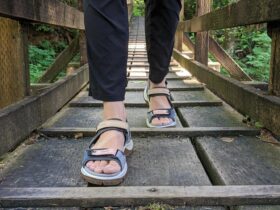Les 5 meilleures sandales de randonnée femme pour la marche cet été 2023