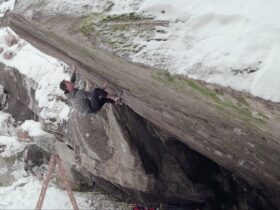 Video – Nicolai Uznik enchaine un 8C bloc dans un dévers monstrueux !