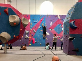 Block’Out Evry Lisses – Salle escalade de bloc, 91090 Lisses