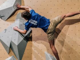 Climbing District – Infos, tarifs, horaires et accès Salle d’escalade de bloc, 75017 Paris