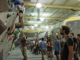 Mroc Villeurbanne – Infos, tarifs, avis et accès salle escalade de bloc à Lyon, 69100 Villeurbanne