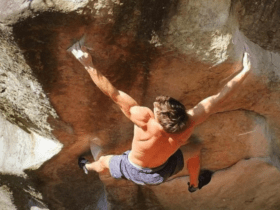 The Big Island assis pour Simon Lorenzi ! Officiellement le premier 9A bloc en France !