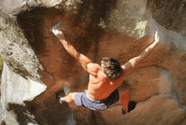 The Big Island assis pour Simon Lorenzi ! Officiellement le premier 9A bloc en France !